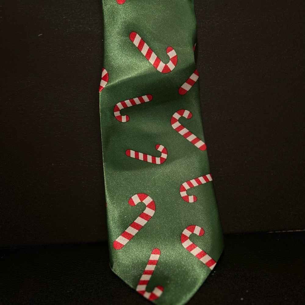 100% Polyester Candy Cane Tie